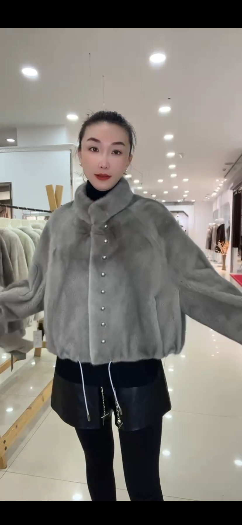 河北沧州肃宁尚村裘皮城海宁余姚辛集衡水大营皮草工厂短款时尚款