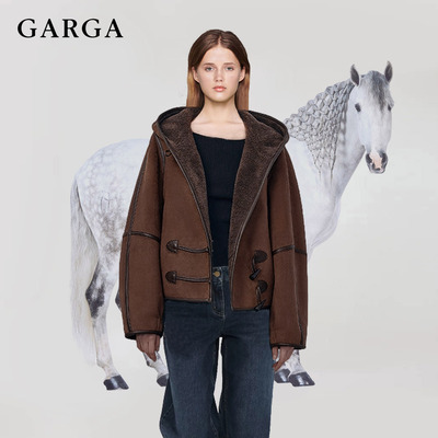 白鹿同款牛角扣100羊毛外套短款