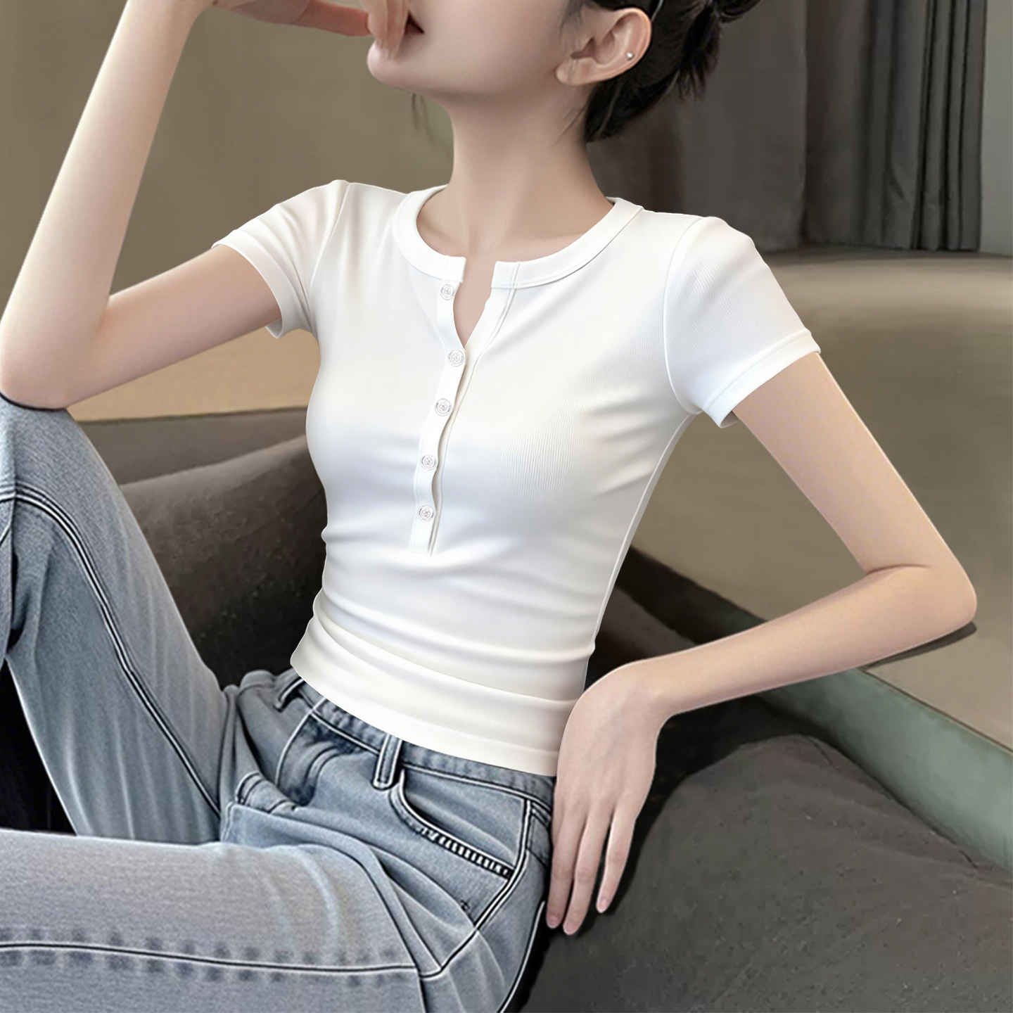 白色韩系圆领纽扣短袖女正肩夏季2026新款百搭修身显瘦T恤上衣服