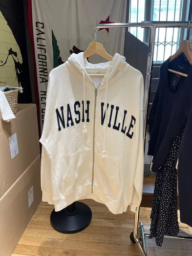 BM字母刺绣纯棉宽松连帽卫衣