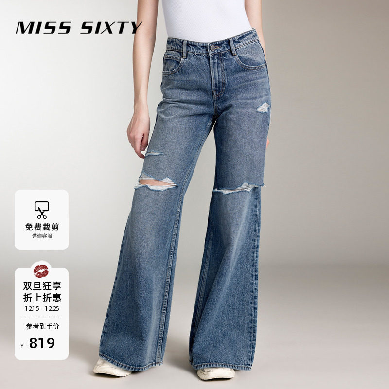 不规则破洞设计 宽松直筒裤型 赛车风硅胶章