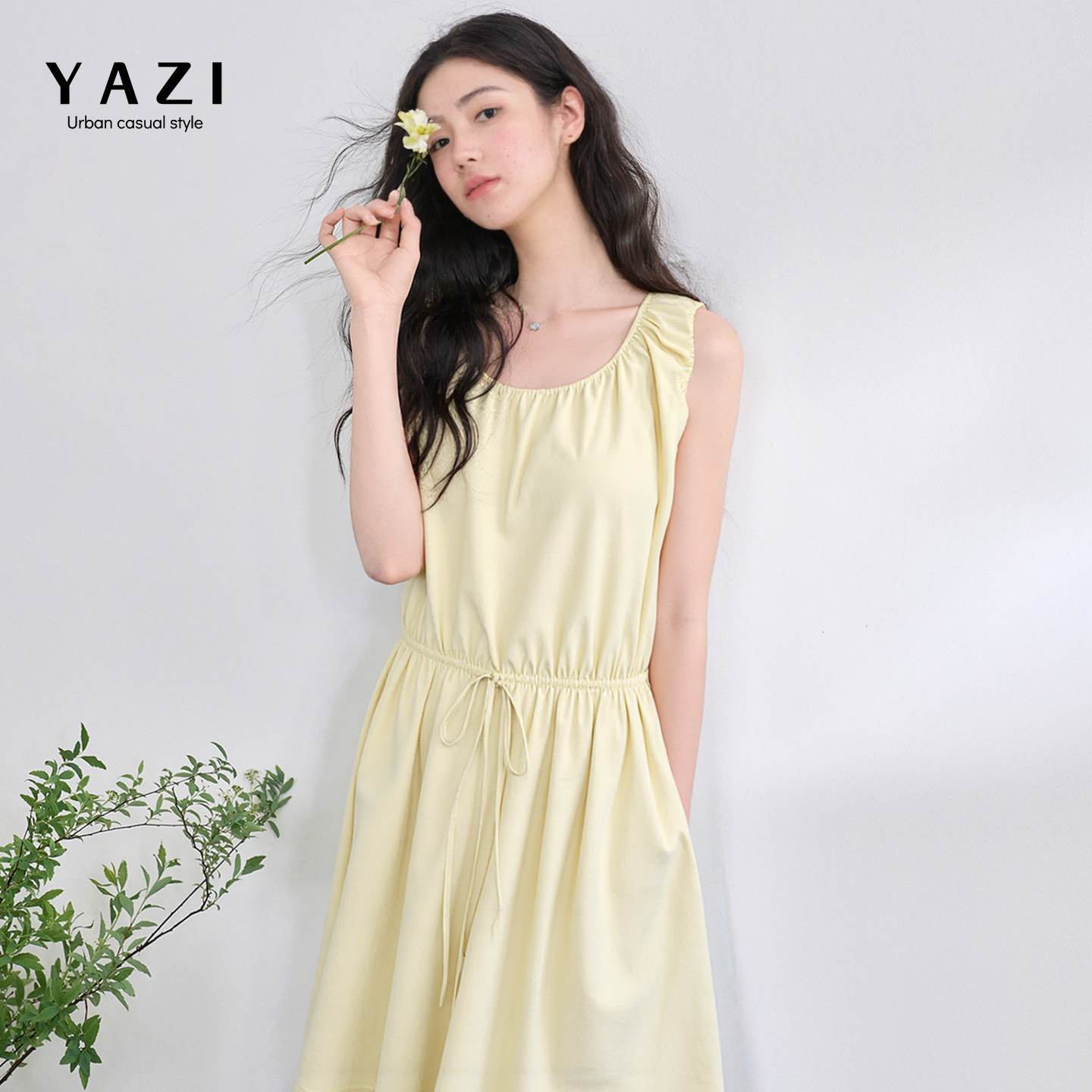 法式无袖背心连衣裙女夏2025新款减龄高腰系带茶歇裙显瘦a字裙子