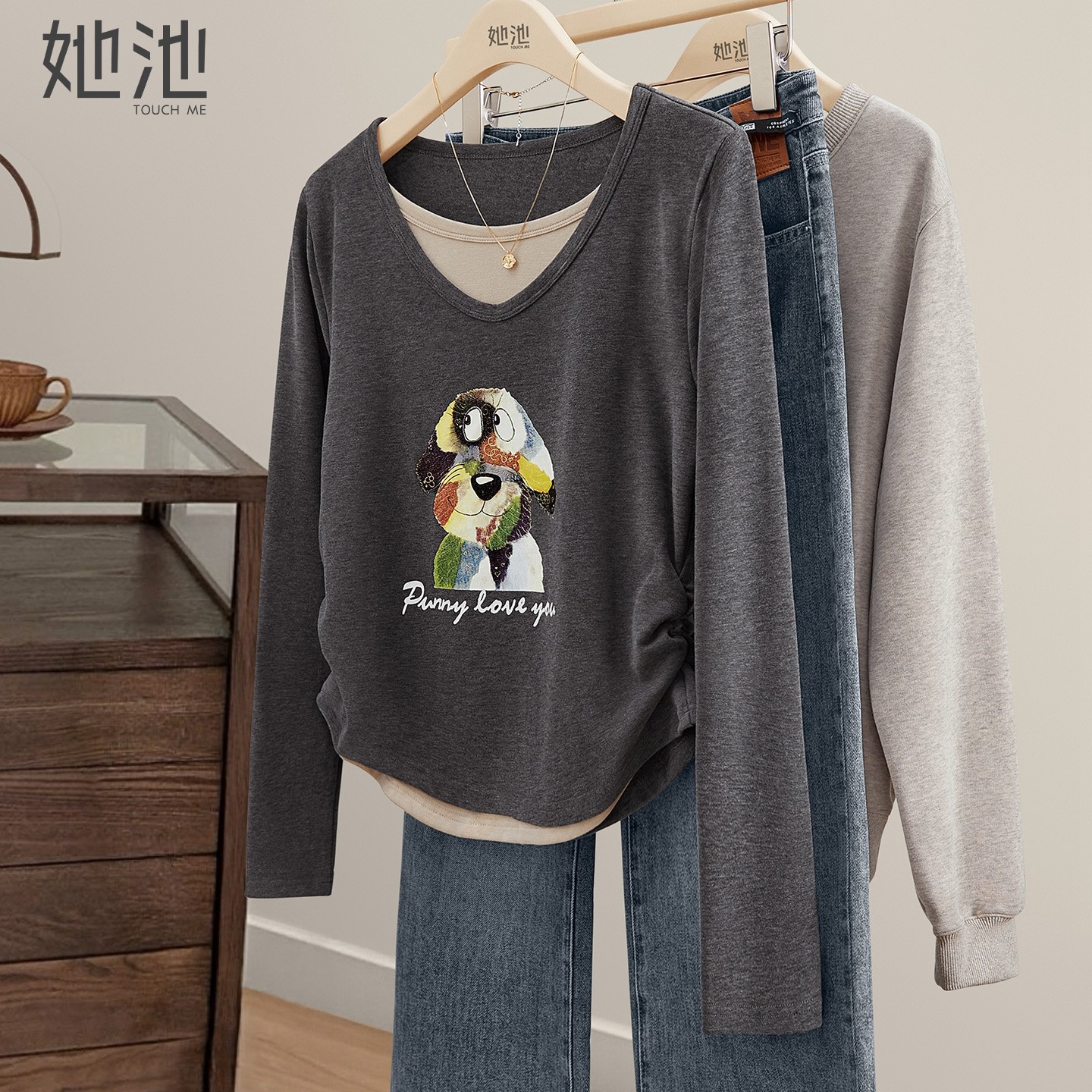 她池假两件T恤2026春装新款女装撞色拼接卡通印花抽褶修身上衣