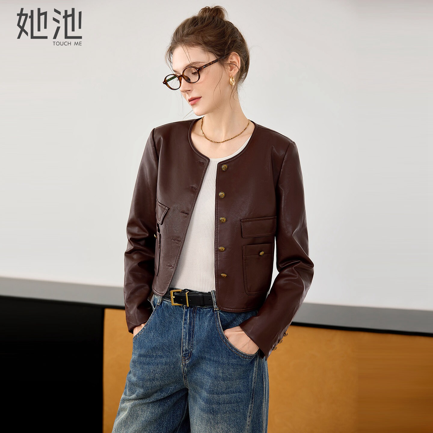 她池PU外套2025秋装新款女装时尚气质圆领单排扣正肩长袖短款上衣