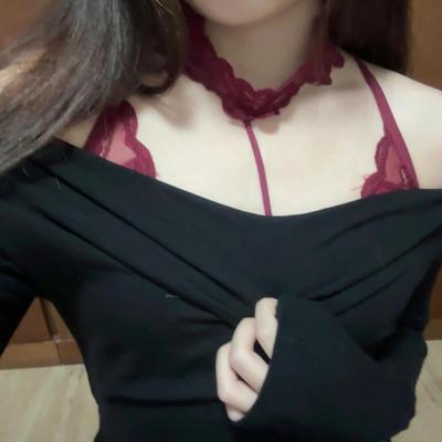 短款以凤蕾丝吊带气质名媛