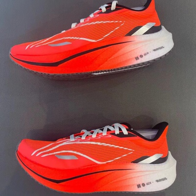 李宁男士跑步鞋缓震防滑