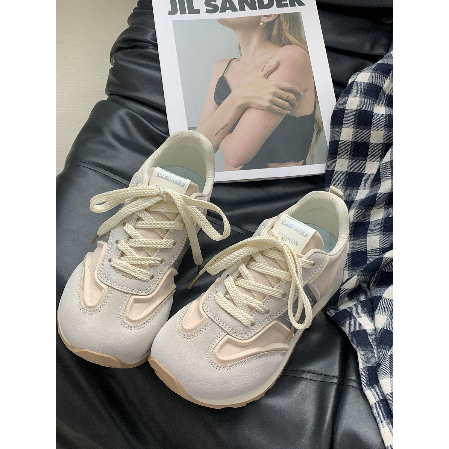 奶油冰淇淋休闲鞋透气软底运动鞋