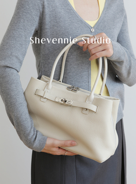 Shevennie2026通勤头层牛皮凯莉大容量手提斜垮托特枕头保龄球包