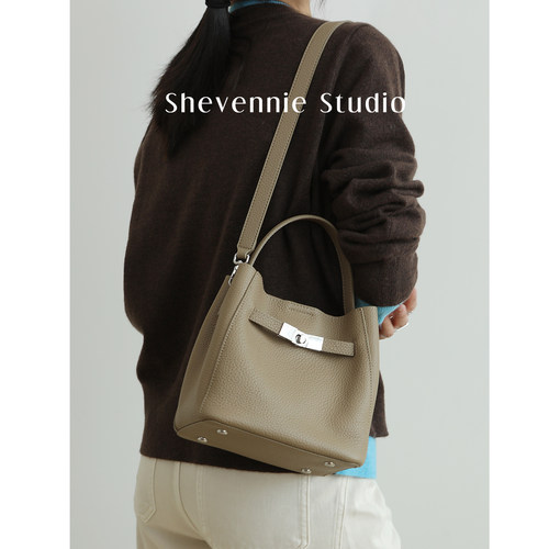 Shevennie2026 togo头层牛皮托特包女手提单肩斜挎水桶包hobo包女
