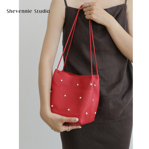 Shevennie 手工珍珠 红色包包本 命年送老婆新年礼物婚包