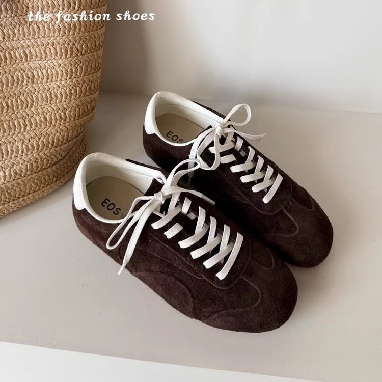 EOS德训鞋女牛皮平底2026春季新款圆头休闲软底透气真皮防滑板鞋