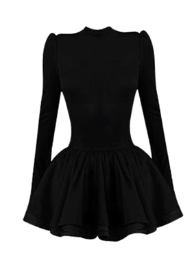 现货千金小黑裙公主连衣裙女秋冬大衣内搭半高领收腰针织裙蓬蓬裙