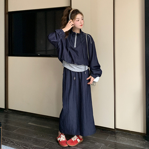 深蓝色慵懒运动风一整套穿搭女2025春季新款假两件上衣半身裙套装