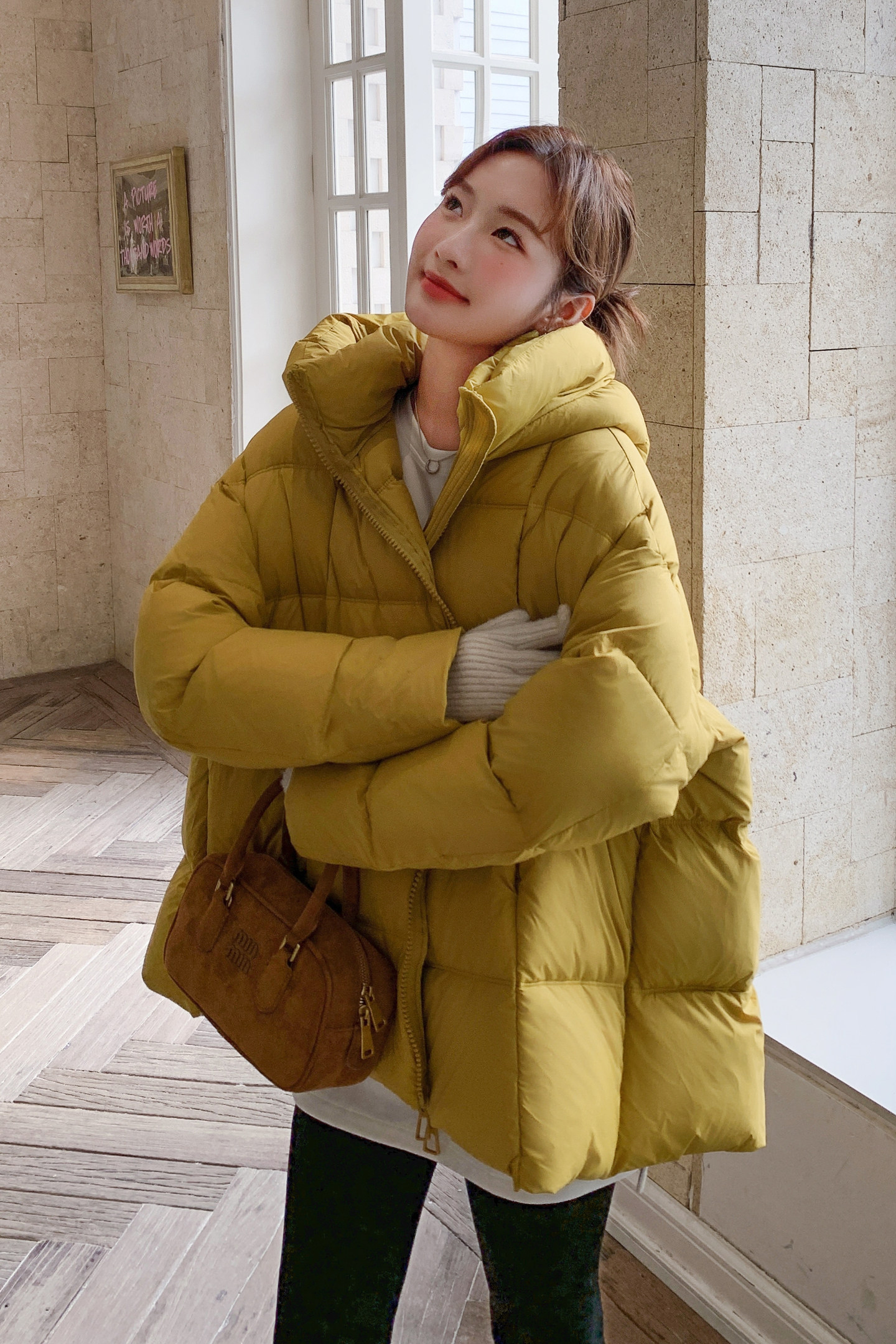 新款B263-S2092-P355-K49890绒现货,女装羽绒服,Yologo