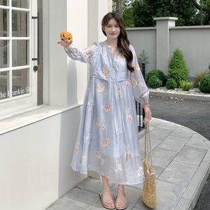 蓝色法式气质绝美长裙女2025夏季新款多巴胺蝴蝶印花度假风连衣裙图片