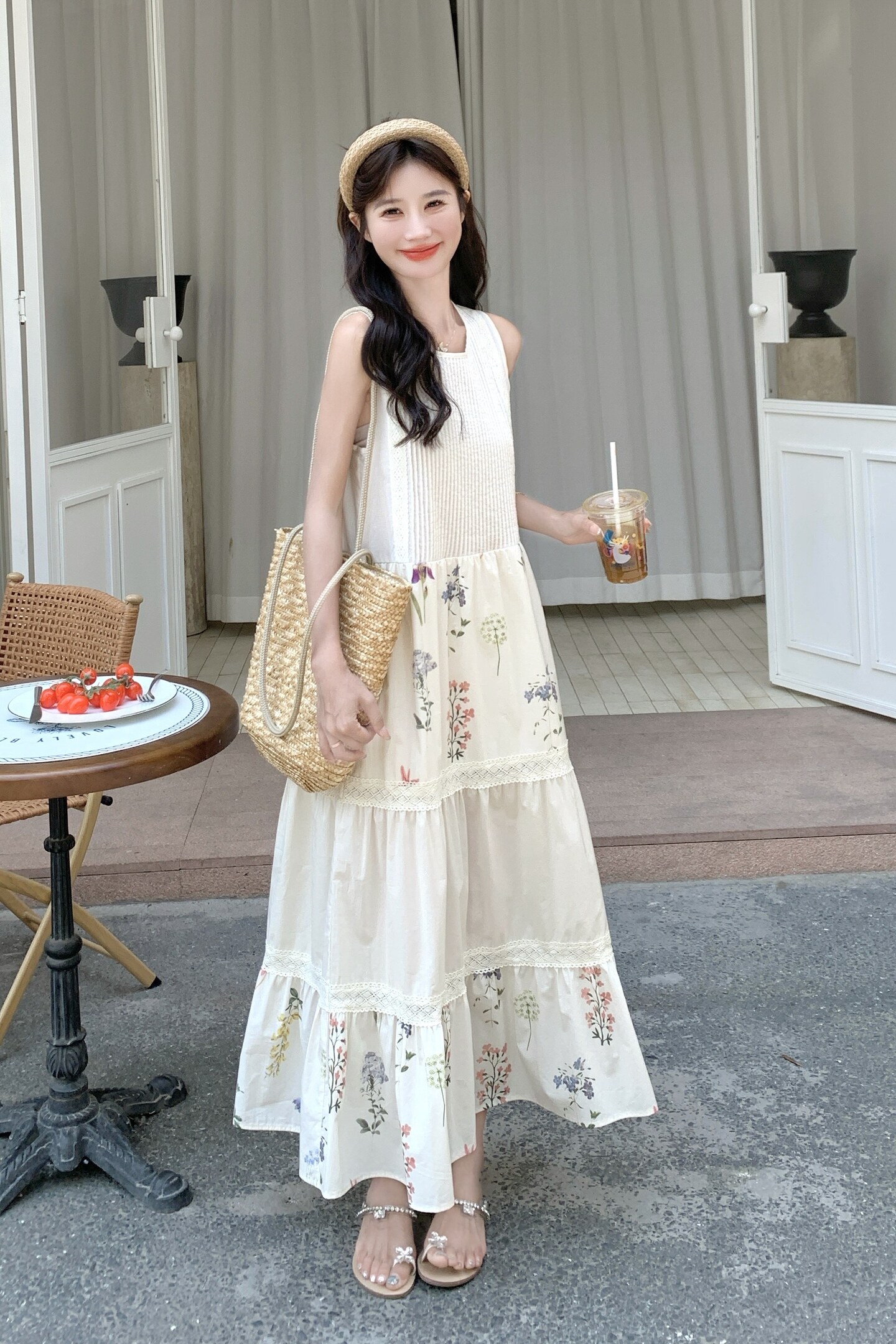 蕾丝拼接碎花无袖连衣裙女夏2025新款设计感温柔风小清新背心裙,女装连衣裙,Yologo
