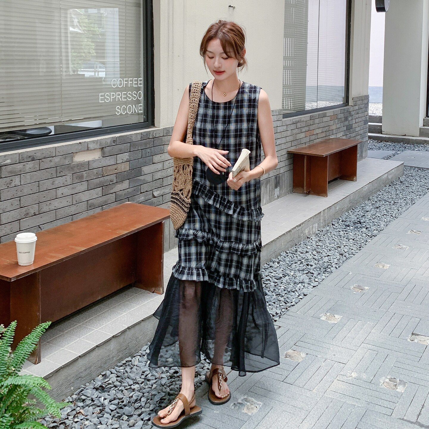 温柔风可盐可甜淡人背心长裙女2025夏季网纱拼接木耳边格子连衣裙,女装连衣裙,Yologo