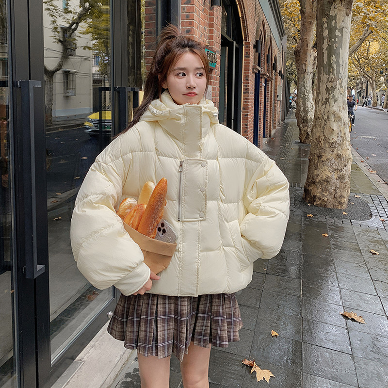 淡黄色连帽羽绒服女2024冬季新款韩版加厚小个子90白鸭绒面包服潮,女装羽绒服,Yologo