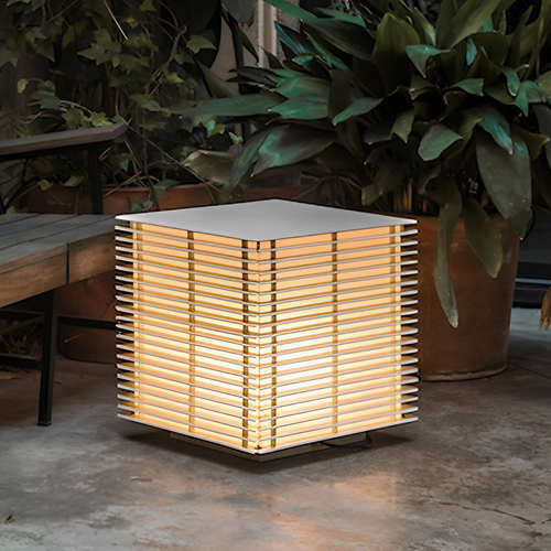 卧室台灯光影轻奢高级感2025新款客厅设计师床头装饰摆件户外灯具