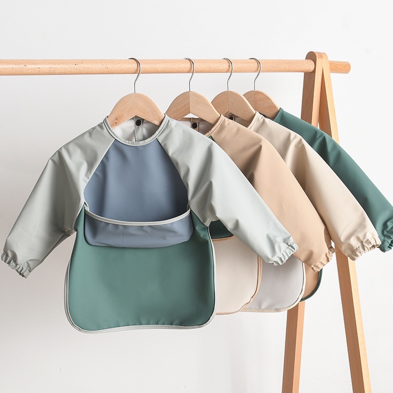 丹麦儿童防水反穿衣围兜宝宝吃饭围嘴PU全身婴儿饭兜防脏罩衣服软