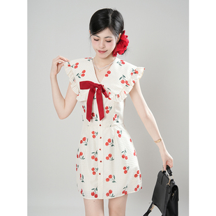 酒渍樱桃 韩系少女花边V领连衣裙2024春夏轻奢简约小裙子通勤短款
