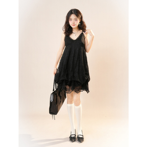 古早味千金小姐日系风穿搭黑色蕾丝吊带连衣裙女夏季新款