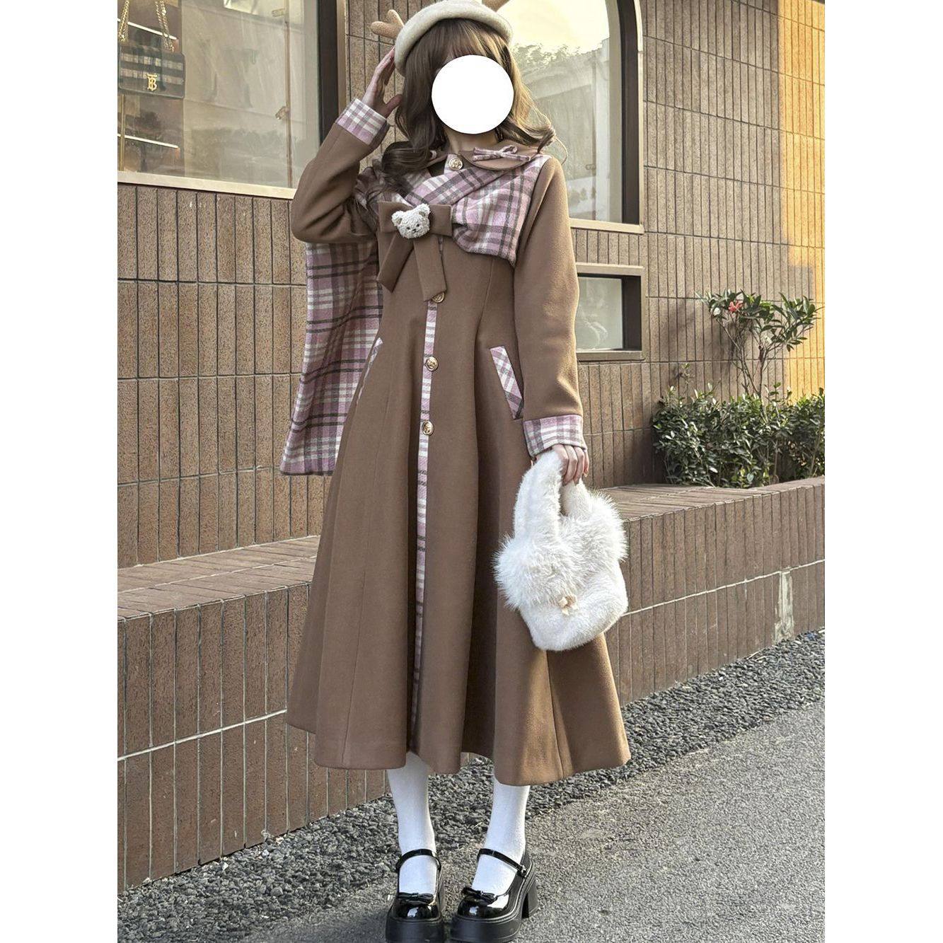 【曲奇慕斯】秋冬设计感优雅气质韩系小熊蝴蝶结拼接毛呢长款大衣