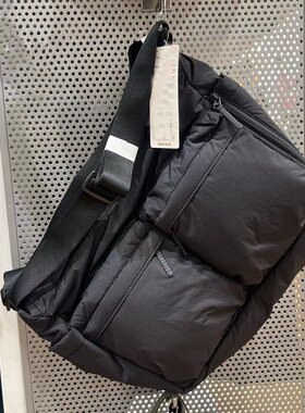 24新款大容量包包男女装休闲挎包单肩斜挎包多口袋工装风包防泼水