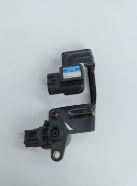 89420-12150 89456-30010进气压力传感器/可变电阻器总成适用花冠