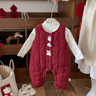 女宝宝衣服秋冬款连体衣背带裤毛衣打底衫外出婴幼儿分体套装冬季