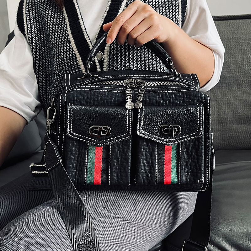 茉莉世家新款软皮小方包时尚通用女包多口袋时尚手提包黑色斜挎包