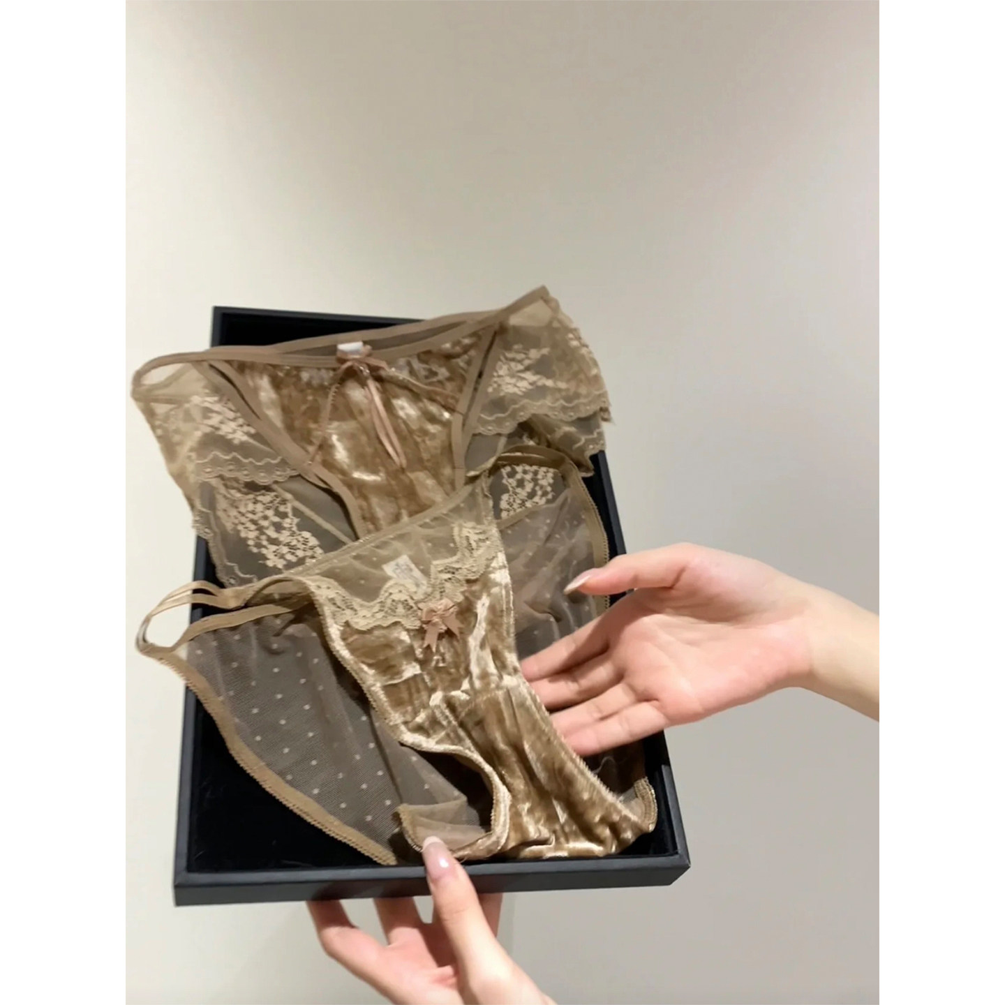 流光丝绒*法式高级感金丝绒中腰内裤纯棉裆 &middot; 太妃咖两件装-