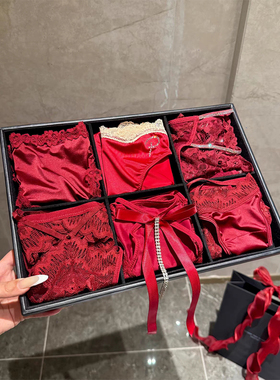 致命女人•新款法式女士红色蕾丝内裤性感纯欲镂空低腰少女三角裤