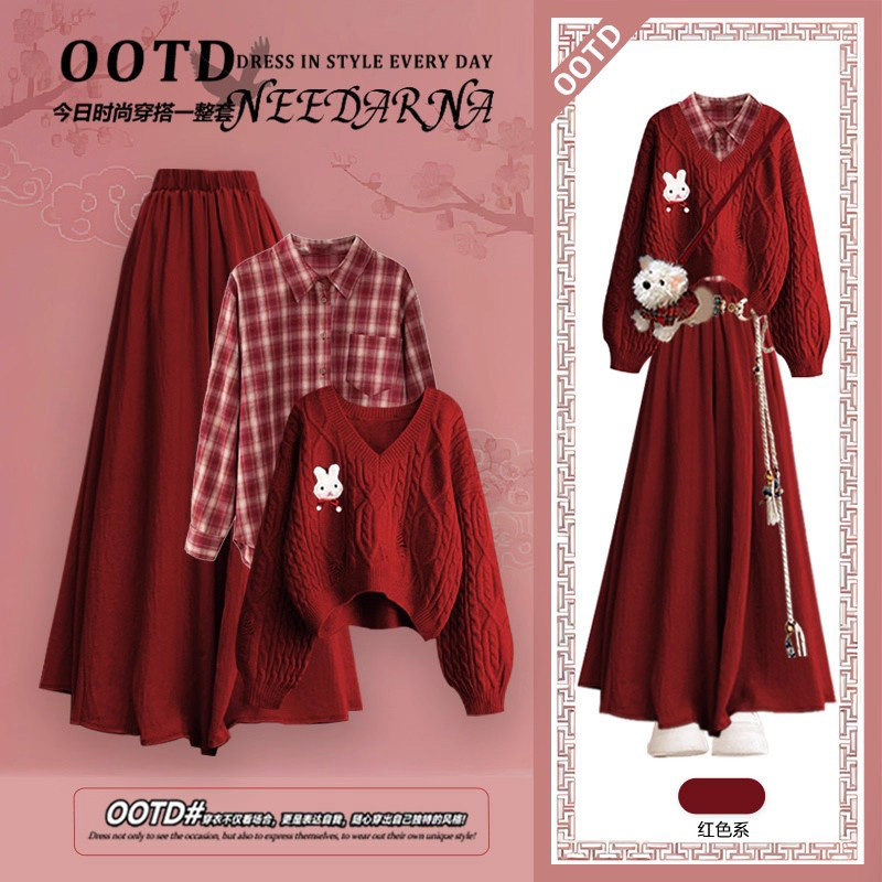 圣诞穿搭红色针织连衣裙子巨好看的2026冬装新年战袍miu系毛衣裙