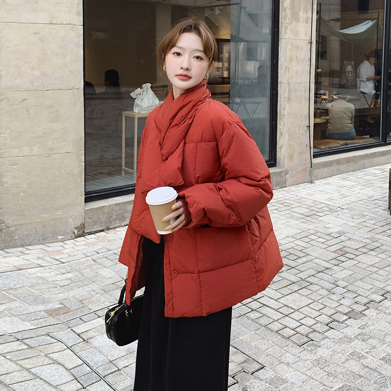 重要场合红色短款羽绒服女冬季新款超火好看高级小众加厚保暖外套,女装羽绒服,依依服饰