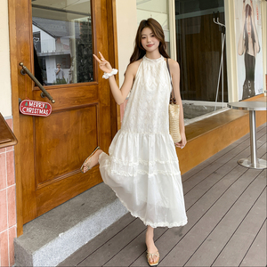 新品！韩系挂脖甜美木耳边刺绣连衣裙2C521-8722-P140控228图片