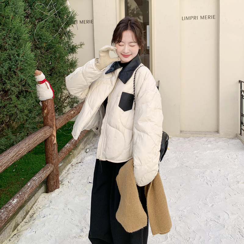 【新品现货】极简风皮领拼接90绒羽绒服B001-M210-P345控478，女装羽绒服，依依服饰