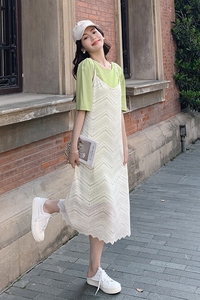 法式白色宽松蕾丝长裙女夏2025新款吊带连衣裙叠穿t恤裙两件套装图片