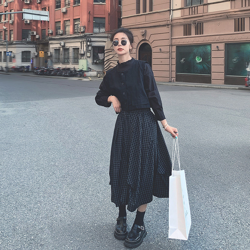 疏离感穿搭高级感连衣裙女春秋2025新款马甲衬衫配半身裙三件套装,女装套装/套裙,依依服饰