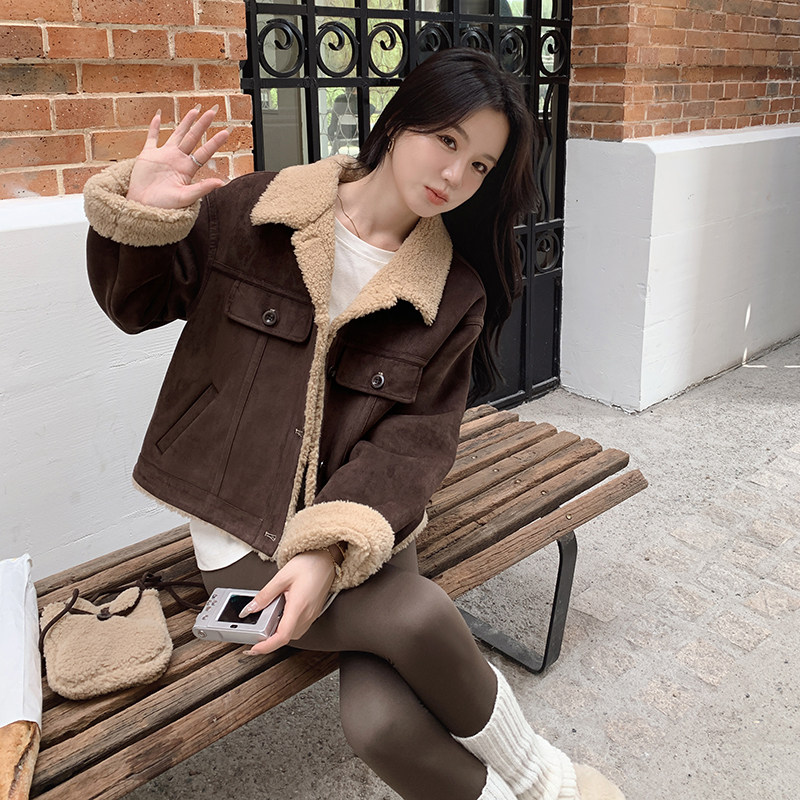 【图】咖色韩系麂皮绒皮毛一体外套6206P185控268配同款包包,女装皮草,依依服饰