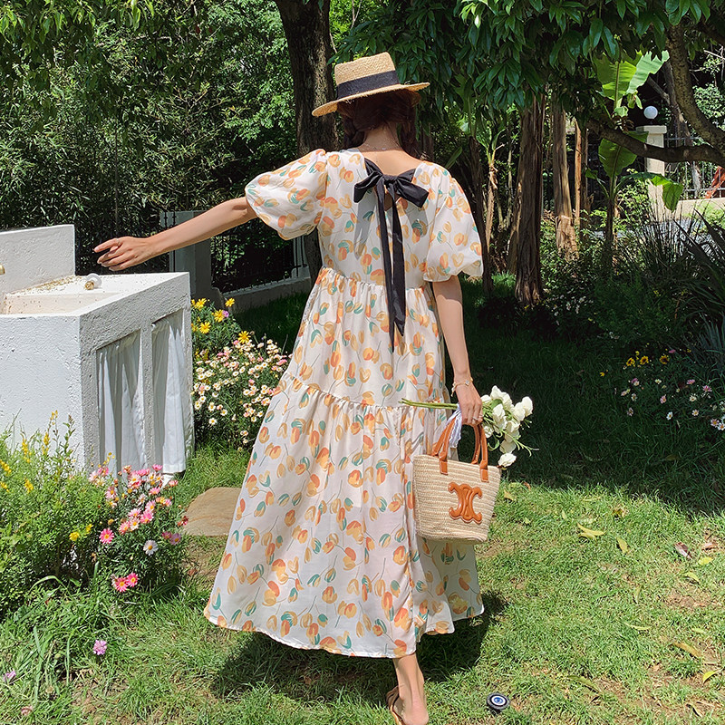 新品现货！法式方领露背蝴蝶结泡泡袖度假连衣裙2365-P110控168，女装连衣裙，依依服饰