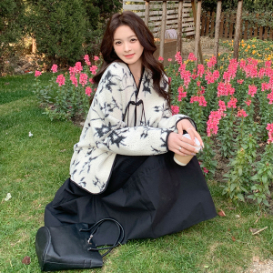 新中式国风短款黑白印花外套女春秋2025超火好看高级小众夹克上衣图片