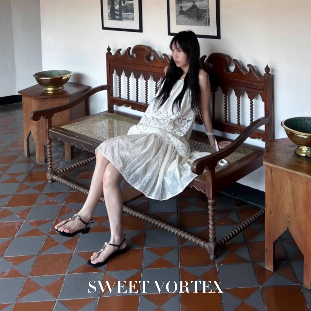 Deplumer 25春夏 雾月白南法度假风冷染收腰挂脖花卉吊带上衣