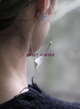 「清仓现货秒发」Detaj x Uma Wang 复古白色纯银制耳环 一对！