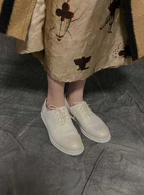 「5折现货秒发」Uma Wang 白色/黑色系带低跟小皮鞋单鞋