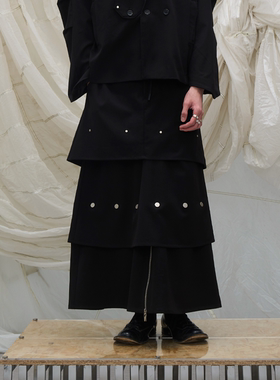 RELABEL 黑色可拆卸钉扣立体剪裁层叠设计中性西装长裙