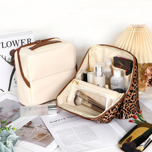 2026新款梳妆台大容量多功能分区化妆包女站立式便捷式旅行收纳包