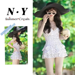 田曦薇明星同款 复古优雅波点连体抽褶小胸聚拢保守温泉度假泳衣女