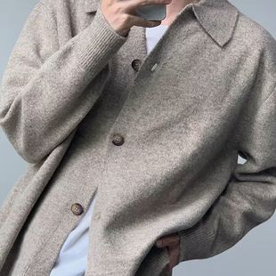 实穿好看都在线 加1层毛绒绒保暖buff COLN翻领开衫 毛衣给冬日时尚