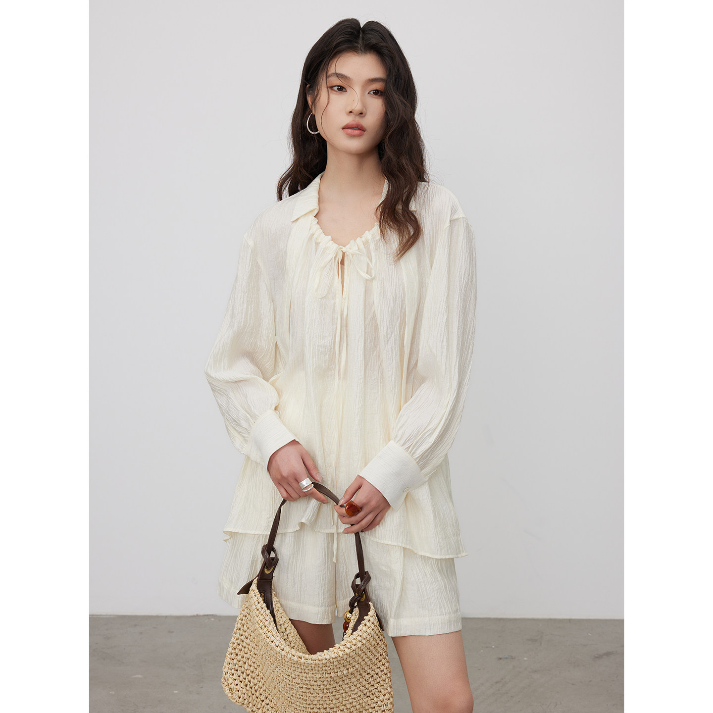 KEARA 醋酸褶皱肌理感系带长袖衬衫女春高级感衬衣短裤两件套上衣